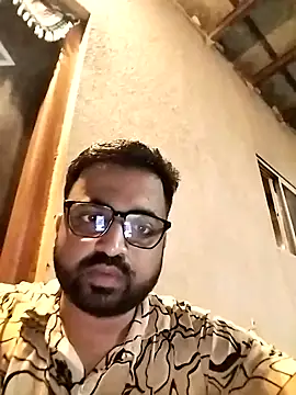 Vij717 online show from October 19, 2025, 2:31 pm