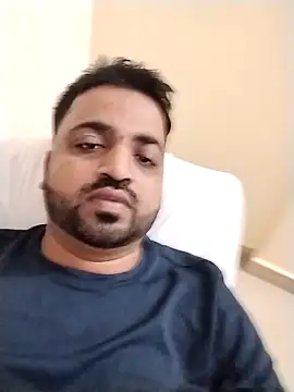 Vij717 online show from October 8, 2025, 12:01 am