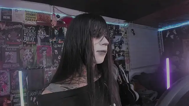 Snapshot of rotten_dreams chatting on May 12, 2026, 11:11 pm rotten dreams online show from May 12, 2026, 11:11 pm