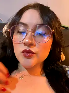 Snapshot of ValentinaOrtiz3 chatting on October 3, 2025, 12:36 am ValentinaOrtiz3 online show from October 3, 2025, 12:36 am