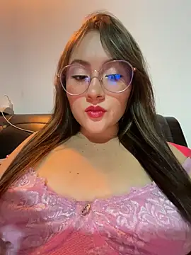 Snapshot of ValentinaOrtiz3 chatting on March 9, 2025, 3:22 am ValentinaOrtiz3 online show from March 9, 2025, 3:22 am
