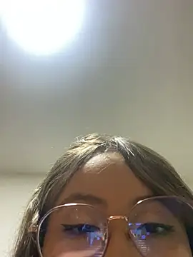 Snapshot of ValentinaOrtiz3 chatting on February 24, 2025, 12:52 am ValentinaOrtiz3 online show from February 24, 2025, 12:52 am