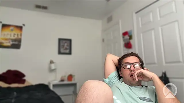 Milflover96 online show from April 15, 2026, 9:37 pm