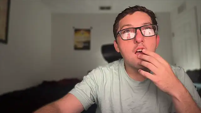 Milflover96 online show from December 16, 2025, 9:52 pm