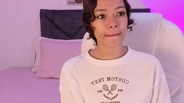 Snapshot of sara_sharma_ chatting on October 1, 2025, 1:15 pm sara sharma online show from October 1, 2025, 1:15 pm