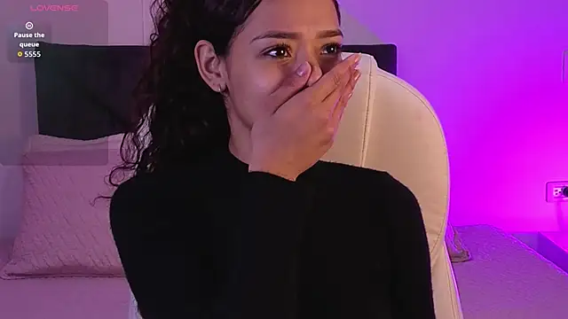 Snapshot of sara_sharma_ chatting on October 27, 2025, 2:18 pm sara sharma online show from October 27, 2025, 2:18 pm