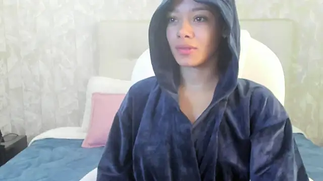 Snapshot of sara_sharma_ chatting on October 22, 2025, 4:39 pm sara sharma online show from October 22, 2025, 4:39 pm