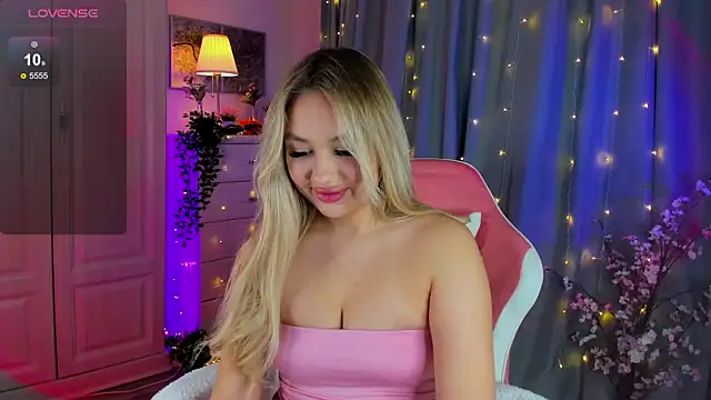 Snapshot of _Loneve__ chatting on March 21, 2025, 5:02 pm Loneve online show from March 21, 2025, 5:02 pm