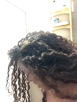 Anitta bell online show from December 18, 2025, 8:01 pm