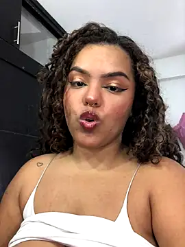 Snapshot of Anitta_bell chatting on September 26, 2025, 1:01 am Anitta bell online show from September 26, 2025, 1:01 am