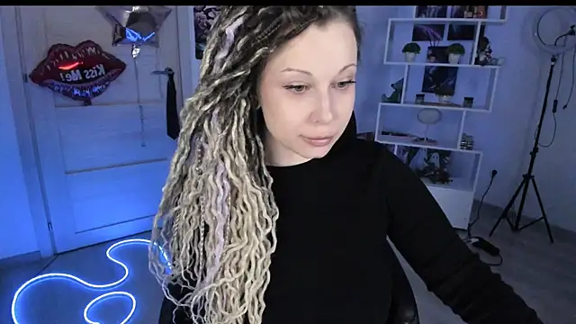 HoneySallyMoore online show from February 13, 2026, 2:17 pm