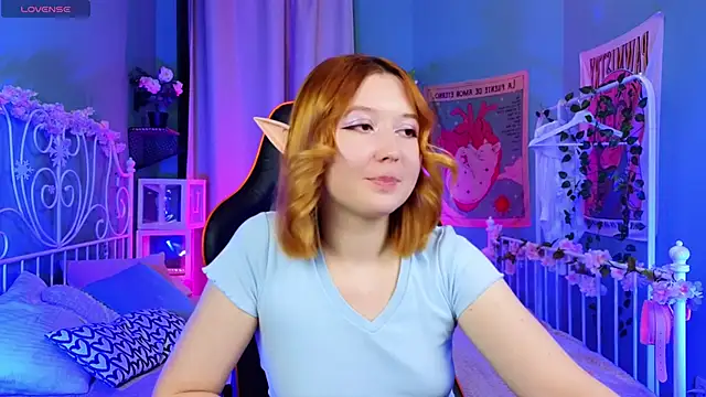 Snapshot of MizukiNoYoru chatting on February 28, 2025, 8:39 pm MizukiNoYoru online show from February 28, 2025, 8:39 pm