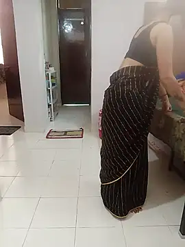 Snapshot of DesiVillageBaby chatting on March 15, 2025, 5:52 am DesiVillageBaby online show from March 15, 2025, 5:52 am