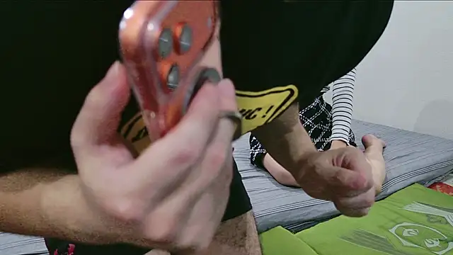 YARASERO-kun online show from November 22, 2025, 3:22 pm