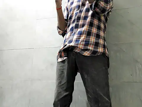 Lustyluckyy online show from September 29, 2025, 6:02 pm