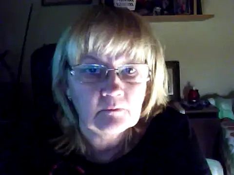 Snapshot of Violet5364 chatting on February 27, 2025, 7:47 pm Violet5364 online show from February 27, 2025, 7:47 pm