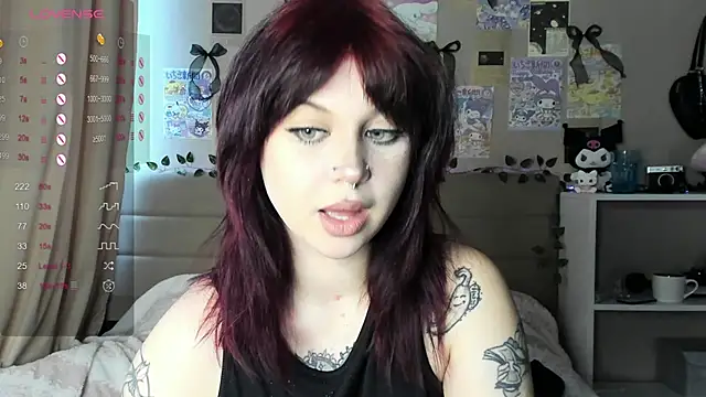 marynixoxo online show from March 16, 2026, 12:09 pm