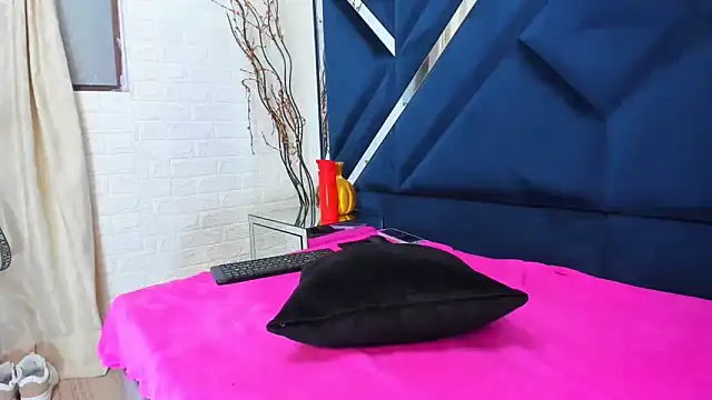 Snapshot of EvansDarling chatting on March 23, 2025, 2:48 am EvansDarling online show from March 23, 2025, 2:48 am