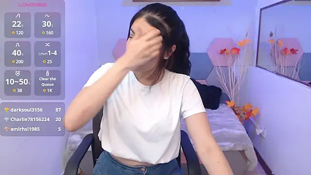 Snapshot of Lana_Pearce chatting on March 21, 2025, 6:29 pm Lana Pearce online show from March 21, 2025, 6:29 pm