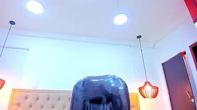 Snapshot of emma_purple_ chatting on October 31, 2025, 5:20 pm emma purple online show from October 31, 2025, 5:20 pm