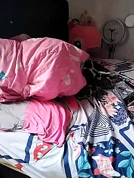 emma purple  online show from March 26, 2026, 7:23 pm