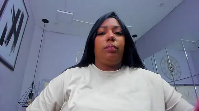 Snapshot of emma_purple_ chatting on October 24, 2025, 12:48 pm emma purple online show from October 24, 2025, 12:48 pm