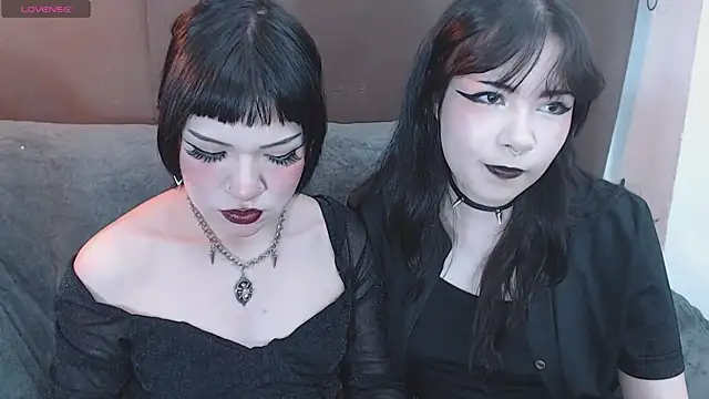 Snapshot of Gothel_4 chatting on September 25, 2025, 7:42 pm Gothel 4 online show from September 25, 2025, 7:42 pm