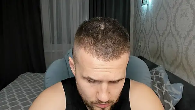 Snapshot of Vladik_b chatting on February 20, 2025, 5:41 pm Vladik b online show from February 20, 2025, 5:41 pm