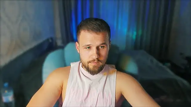 Snapshot of Vladik_b chatting on February 7, 2026, 6:05 pm Vladik b online show from February 7, 2026, 6:05 pm