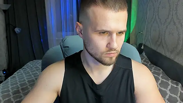 Snapshot of Vladik_b chatting on February 25, 2025, 5:40 pm Vladik b online show from February 25, 2025, 5:40 pm