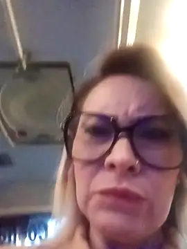 Snapshot of CandieGilson__ chatting on September 12, 2025, 10:48 am CandieGilson online show from September 12, 2025, 10:48 am