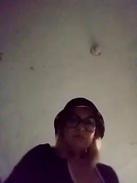 CandieGilson   online show from April 10, 2026, 10:11 am