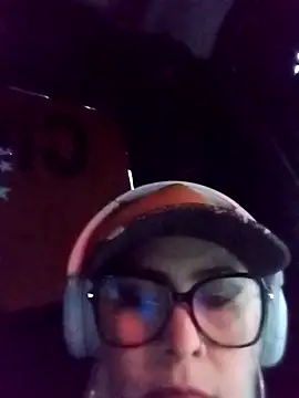 Snapshot of CandieGilson__ chatting on February 13, 2026, 11:32 am CandieGilson online show from February 13, 2026, 11:32 am