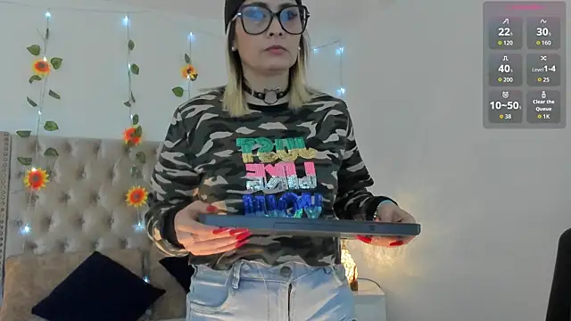 Snapshot of CandieGilson__ chatting on October 5, 2025, 3:25 pm CandieGilson online show from October 5, 2025, 3:25 pm