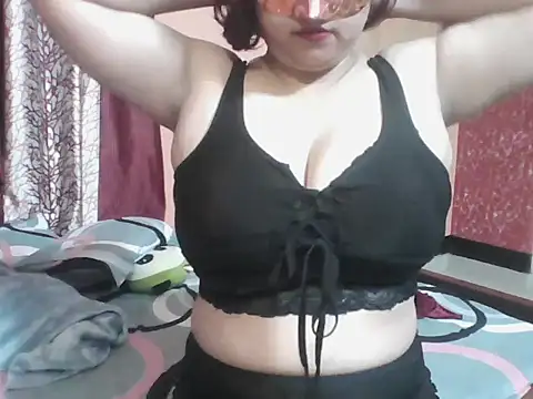 bonniechatterjee online show from February 12, 2026, 11:32 am