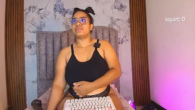 Snapshot of kendrakaramelo chatting on November 22, 2025, 1:10 pm kendrakaramelo online show from November 22, 2025, 1:10 pm