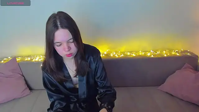 Snapshot of Chio_Mio chatting on March 15, 2025, 1:29 pm Chio Mio online show from March 15, 2025, 1:29 pm