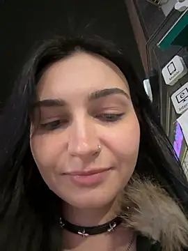 lunalovelee online show from October 9, 2025, 3:45 pm