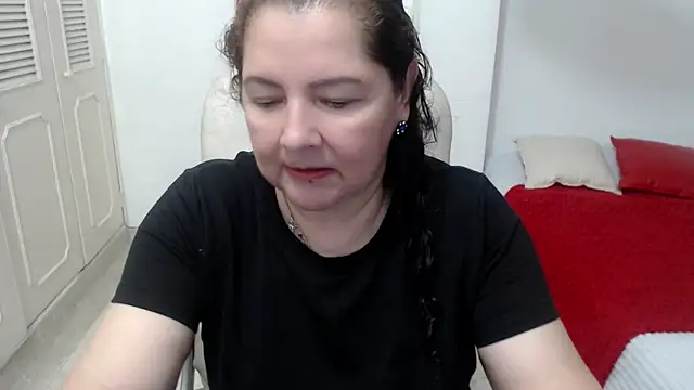 Snapshot of leonela_69 chatting on June 2, 2026, 12:21 am leonela 69 online show from June 2, 2026, 12:21 am