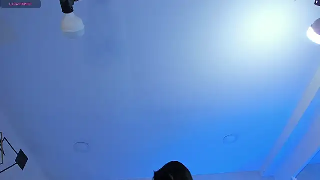 EmiliaRose  online show from December 18, 2025, 9:07 pm