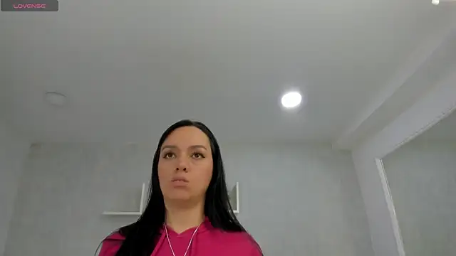 EmiliaRose  online show from November 10, 2025, 8:58 pm