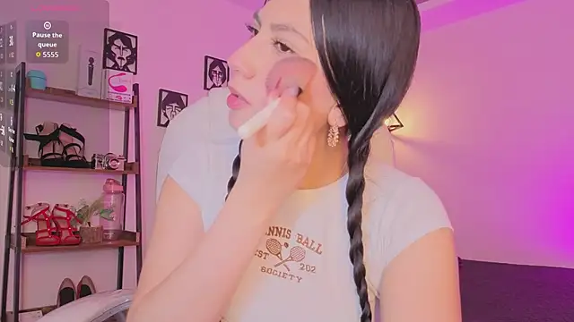 Snapshot of Miller_Vanessa_ chatting on December 3, 2025, 8:52 pm Miller Vanessa online show from December 3, 2025, 8:52 pm