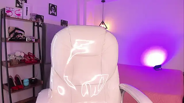 Snapshot of Miller_Vanessa_ chatting on September 12, 2025, 8:41 pm Miller Vanessa online show from September 12, 2025, 8:41 pm