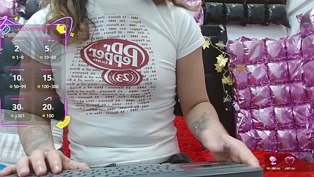 poisondost hot online show from November 18, 2025, 2:31 pm