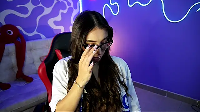 Snapshot of verosmit1 chatting on November 8, 2025, 12:47 am verosmit1 online show from November 8, 2025, 12:47 am