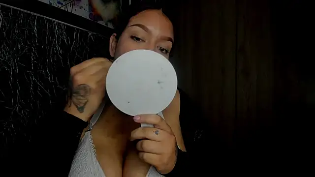 Bellota Girl online show from October 18, 2025, 12:01 am