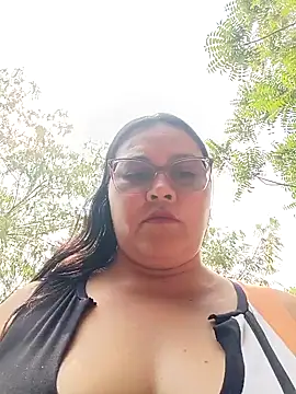 Snapshot of promiscuous-indecent-momm chatting on February 14, 2026, 3:12 pm promiscuous-indecent-momm online show from February 14, 2026, 3:12 pm