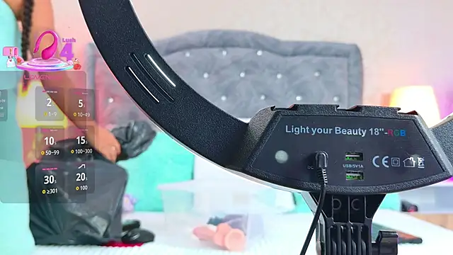 Snapshot of YesyHills chatting on December 20, 2025, 11:24 am YesyHills online show from December 20, 2025, 11:24 am