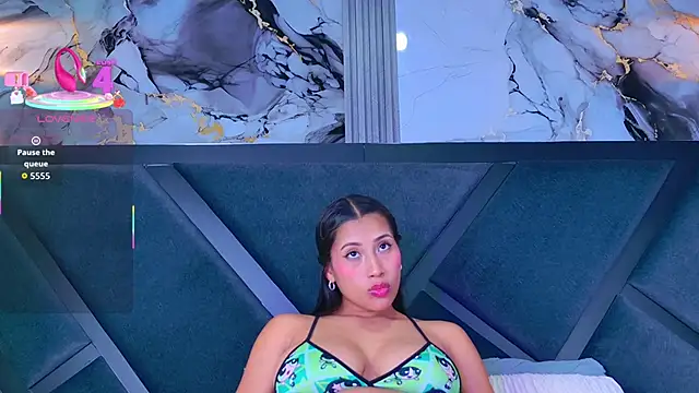 Snapshot of YesyHills chatting on October 1, 2025, 7:07 pm YesyHills online show from October 1, 2025, 7:07 pm