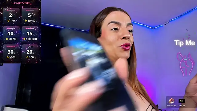 Snapshot of Dollcatalina chatting on May 16, 2026, 3:27 am Dollcatalina online show from May 16, 2026, 3:27 am